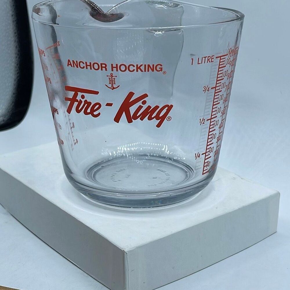Anchor Hocking Fire-King 4 cup measuring cup.
